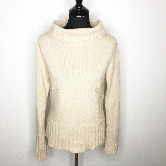 Yansi Fugel tan cream camel wool silk blend turtleneck sweater size Medium - Picture 1 of 16